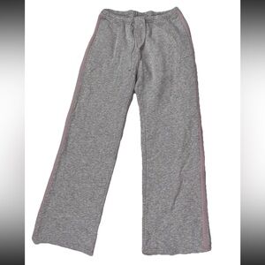 Hollister Y2K Side-Stripe Straight Sweatpants in grey/pale lilac.  Woman’s SZ.XS